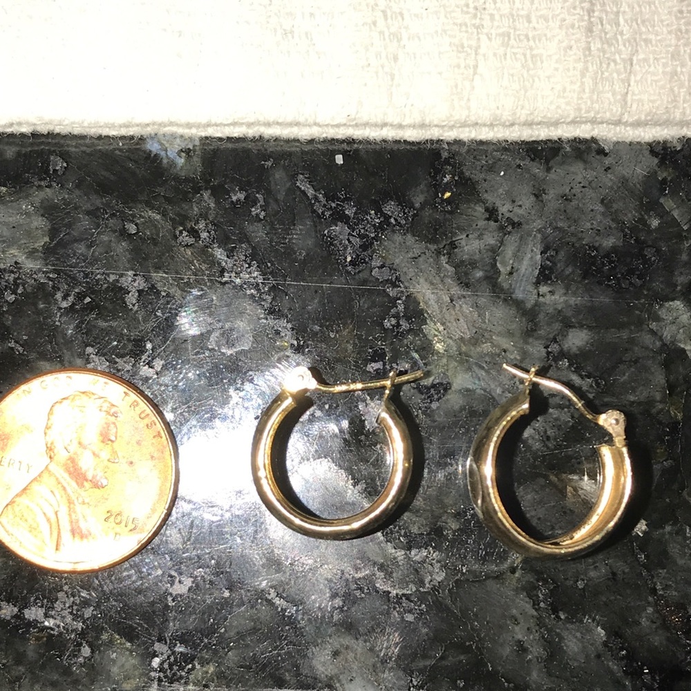 Ladies 14k  gold hoop earrings, please read below - Picture 4 of 7